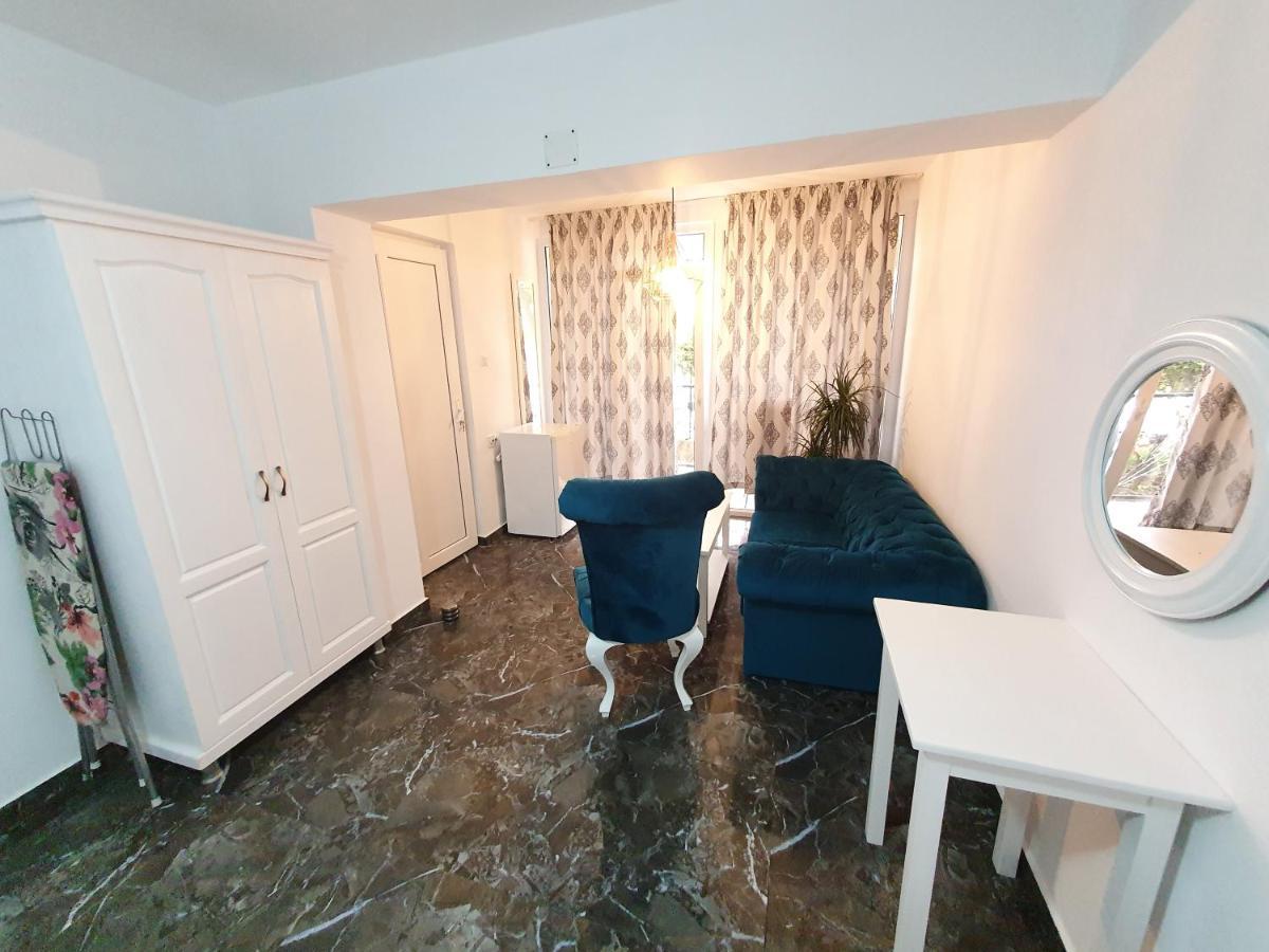 Cameră triplă cu baie privată
