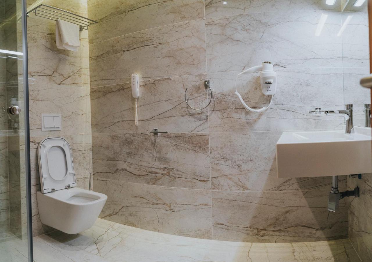 Business Apartment,1005545698:JPEG