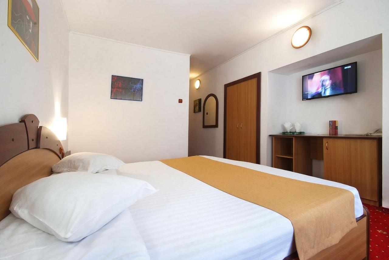 Double Room,1005612874:JPEG