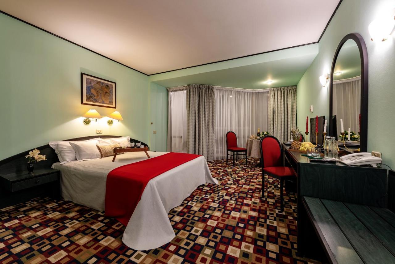 Standard Double Room,1040302036:JPEG