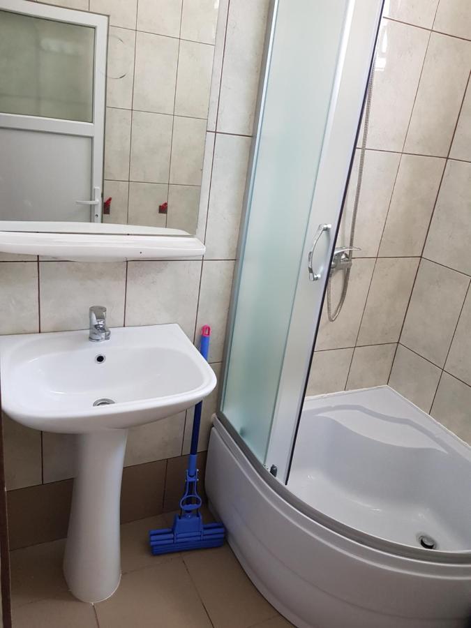 Cameră dublă cu baie privată