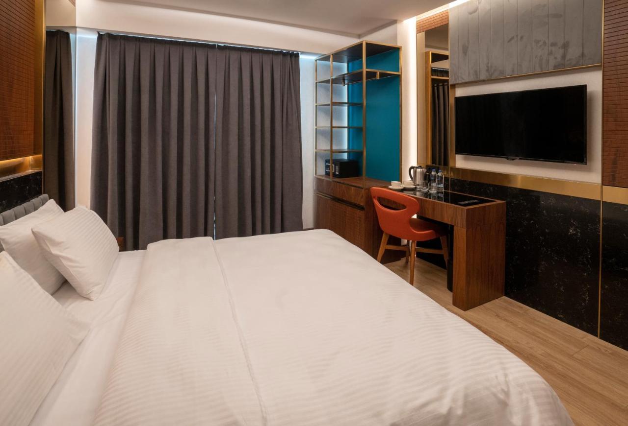 Premier Double Room,1089772944:JPEG