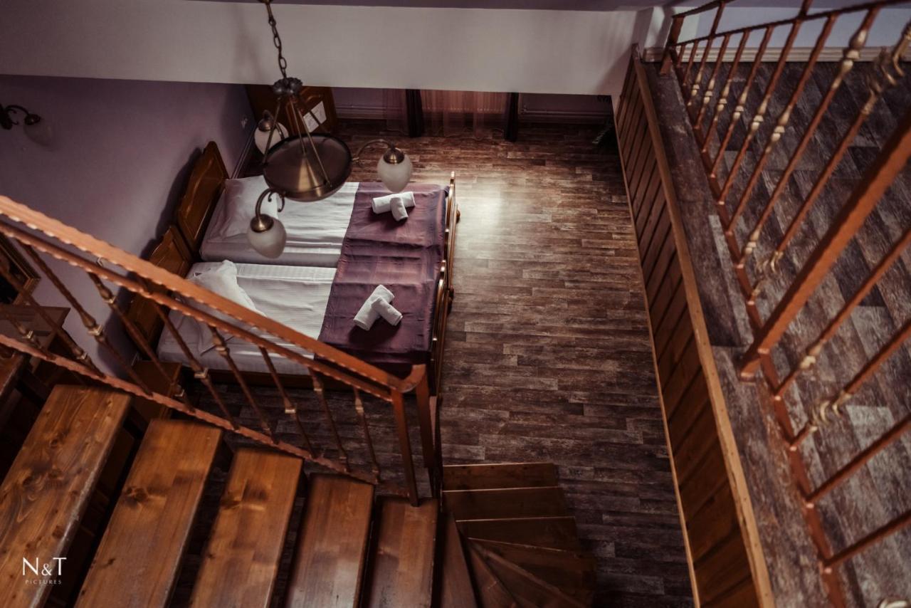 Suită Duplex (5 adulți)