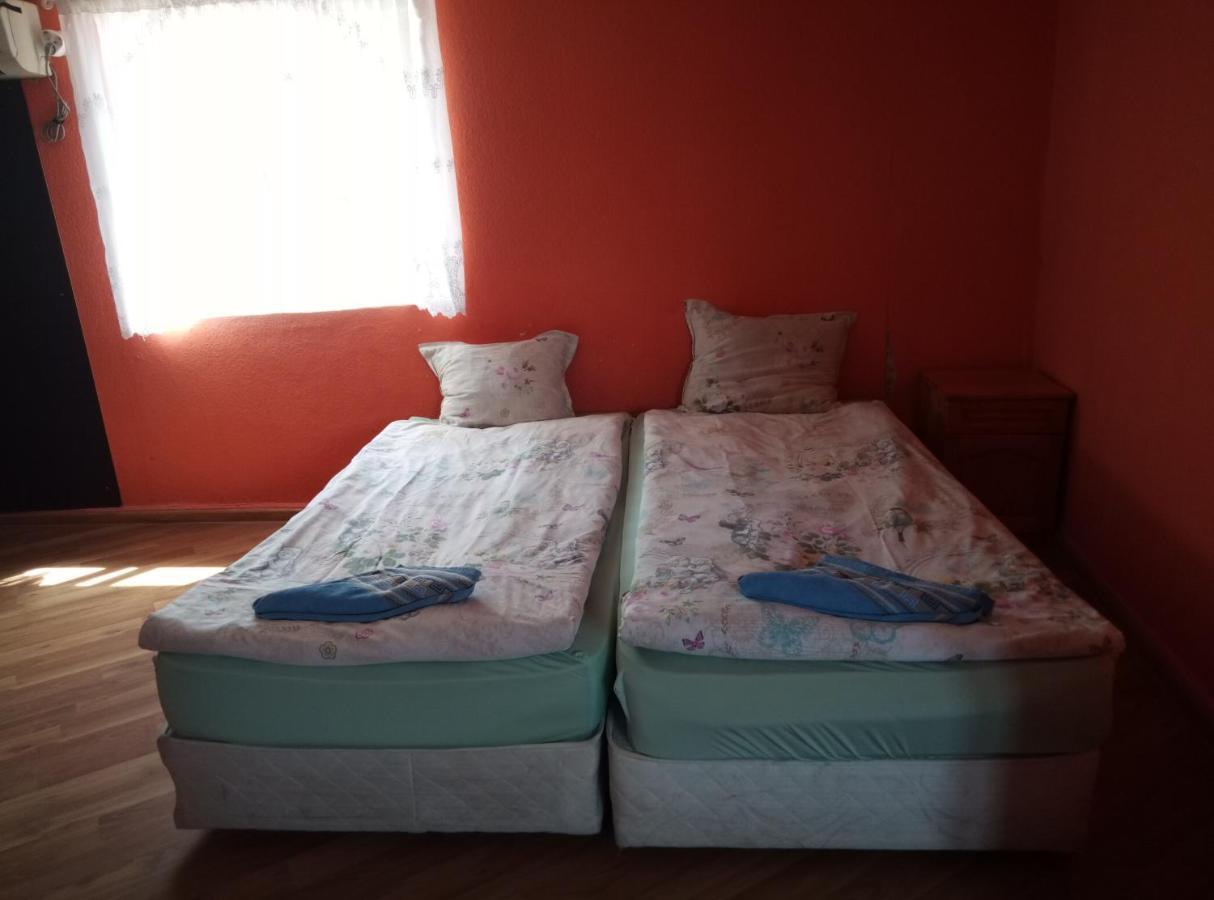Family Room,1103548215:JPEG