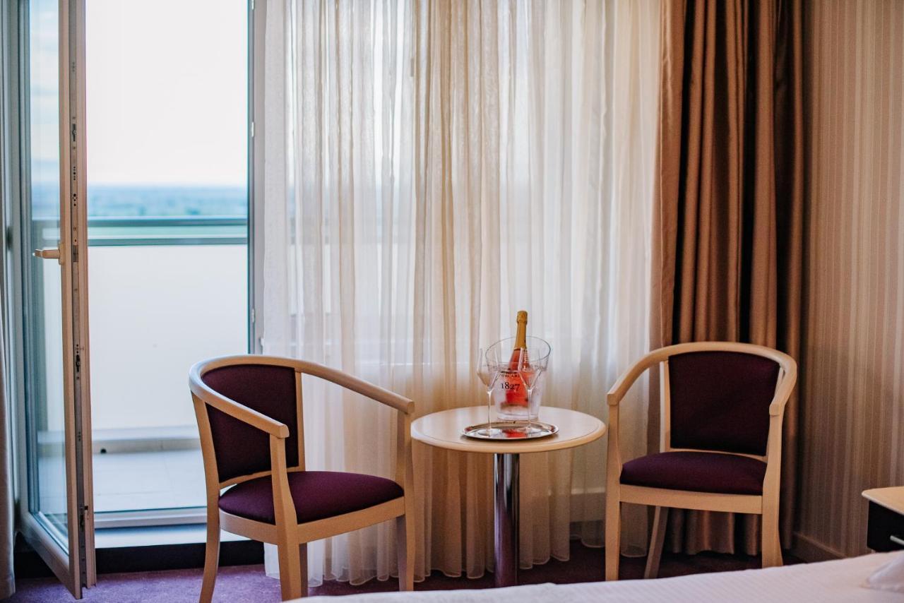 Double Room with Balcony,1121964786:JPEG