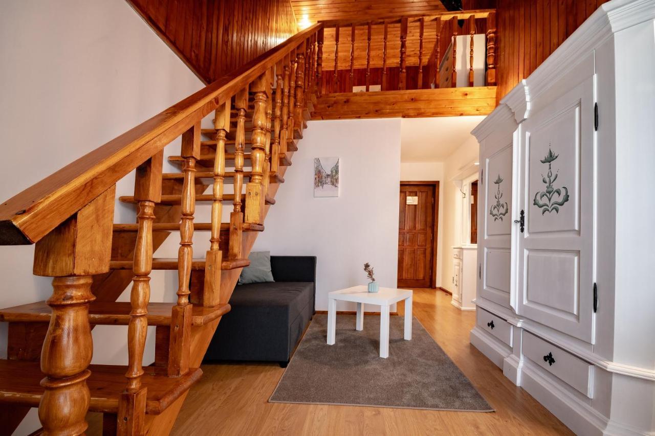 Loft,1124356545:JPEG