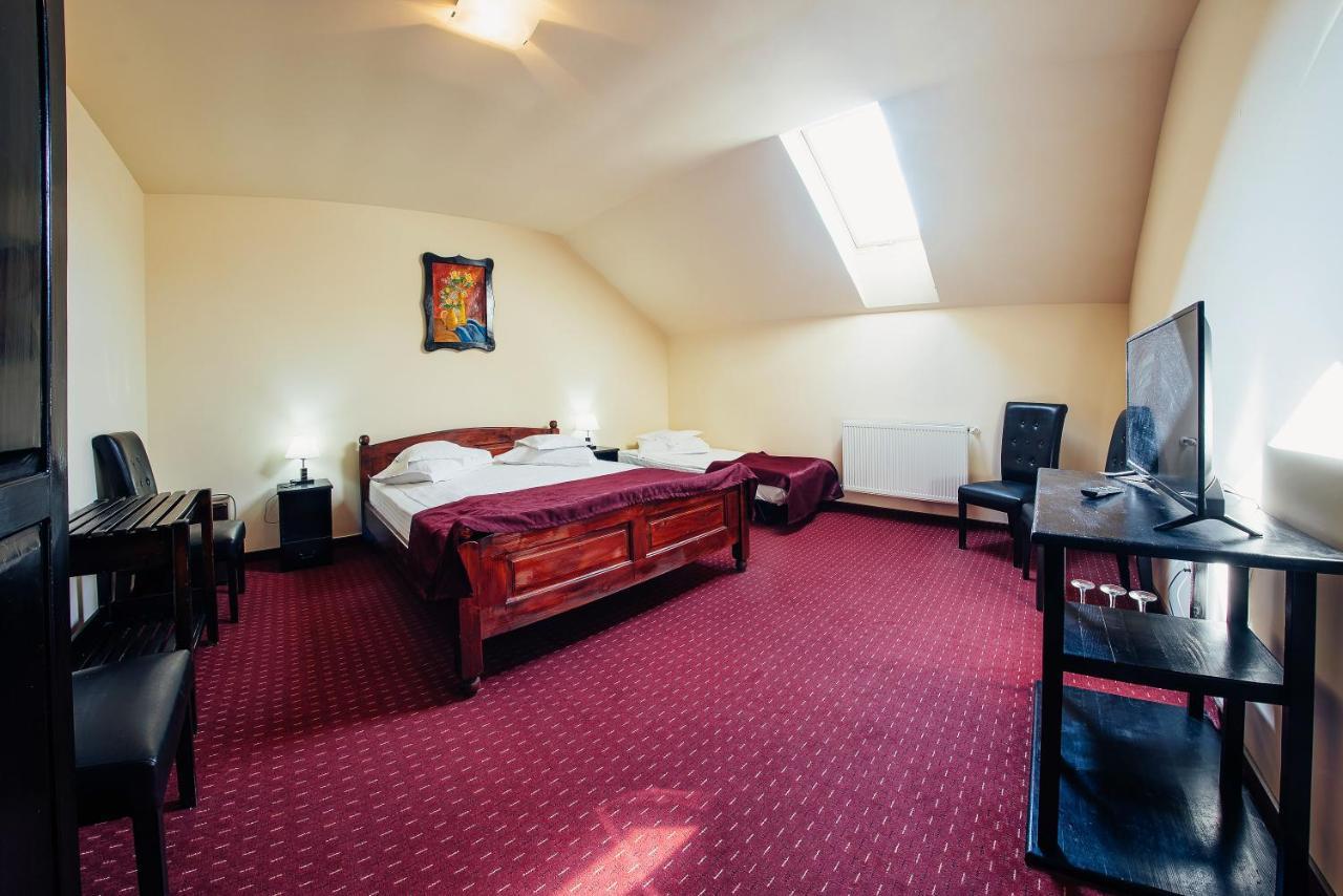 Triple Room,1181061862:JPEG