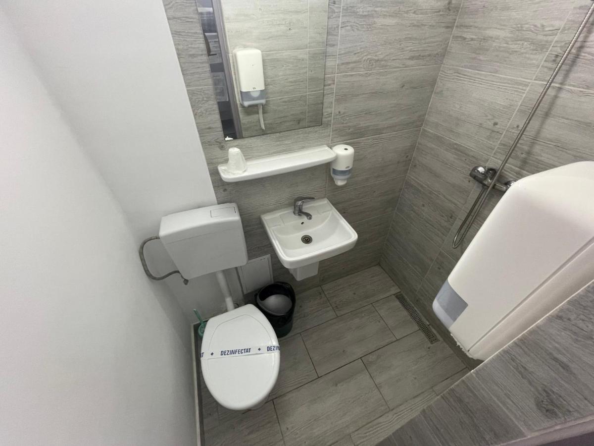 Cameră triplă cu balcon
