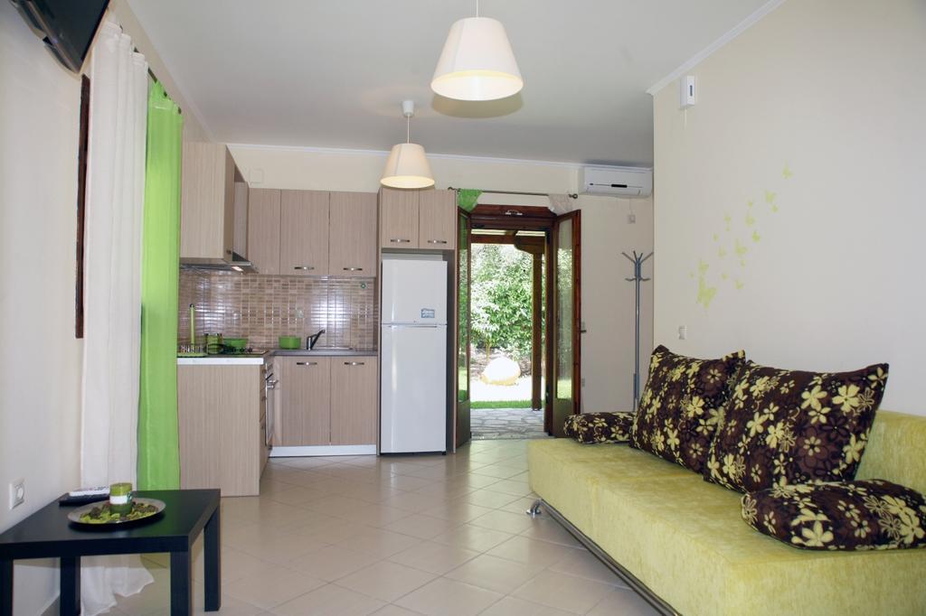 Apartament (2 adulţi + 2 copii)