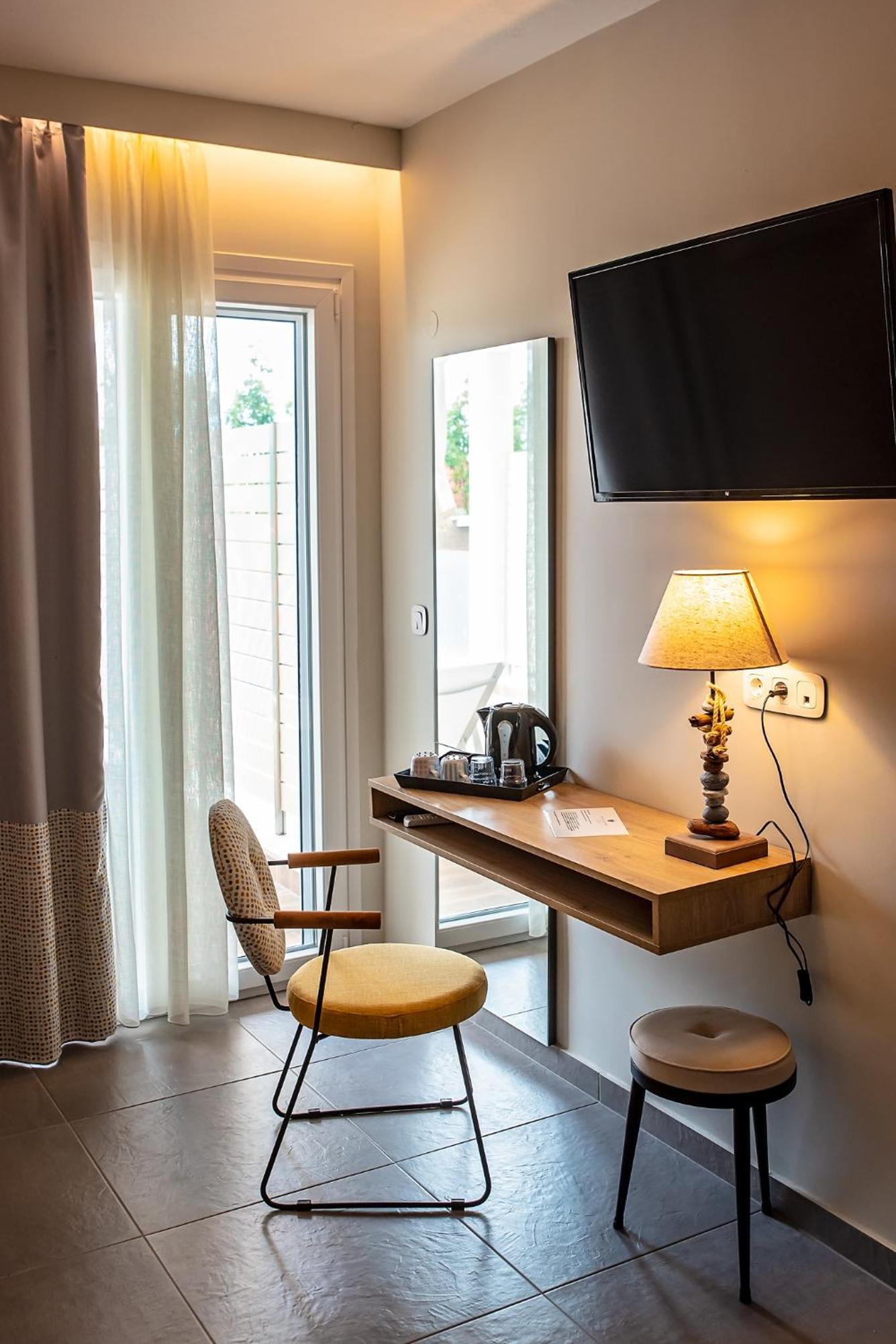 Suite with Private Pool and Garden View,1214853919:JPEG