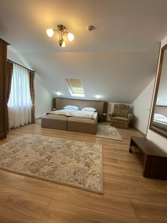 Triple Room,1241429308:JPEG