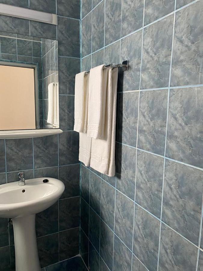 Deluxe Family Room,1263600841:JPEG