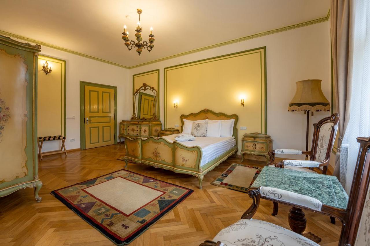 Cameră dublă cu balcon