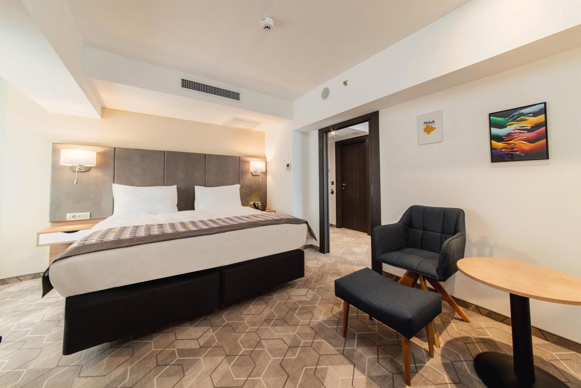 King Suite - Non-Smoking,1277646997:JPEG