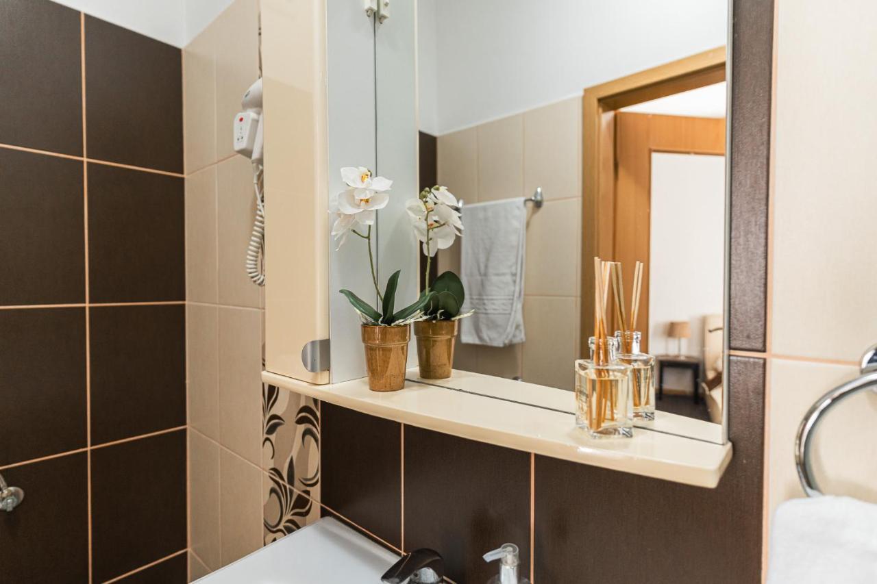 Standard Double Room,1313558287:JPEG