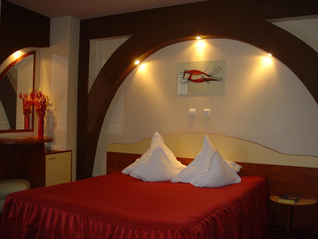 Double Room,142039947:JPEG