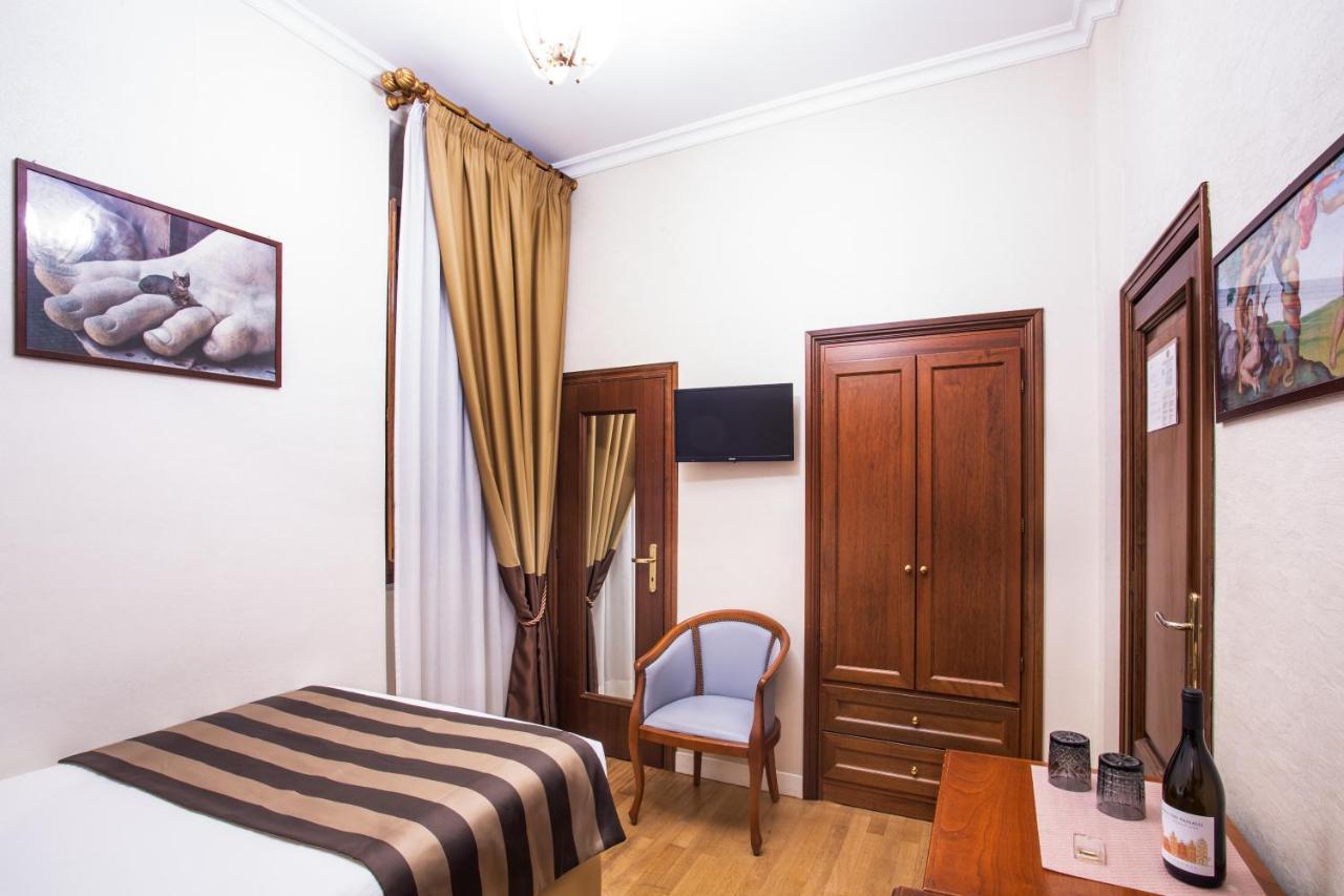 Cameră single cu o cadă