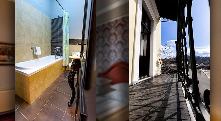Cameră dublă Deluxe cu balcon