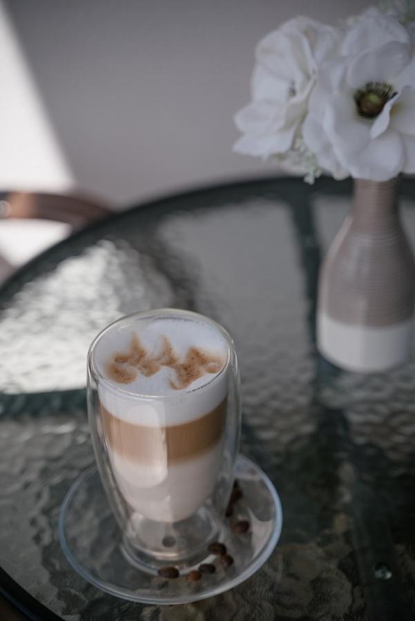 Family Room 2 Adults + 1 Child (0-12 years),1403155949:JPEG