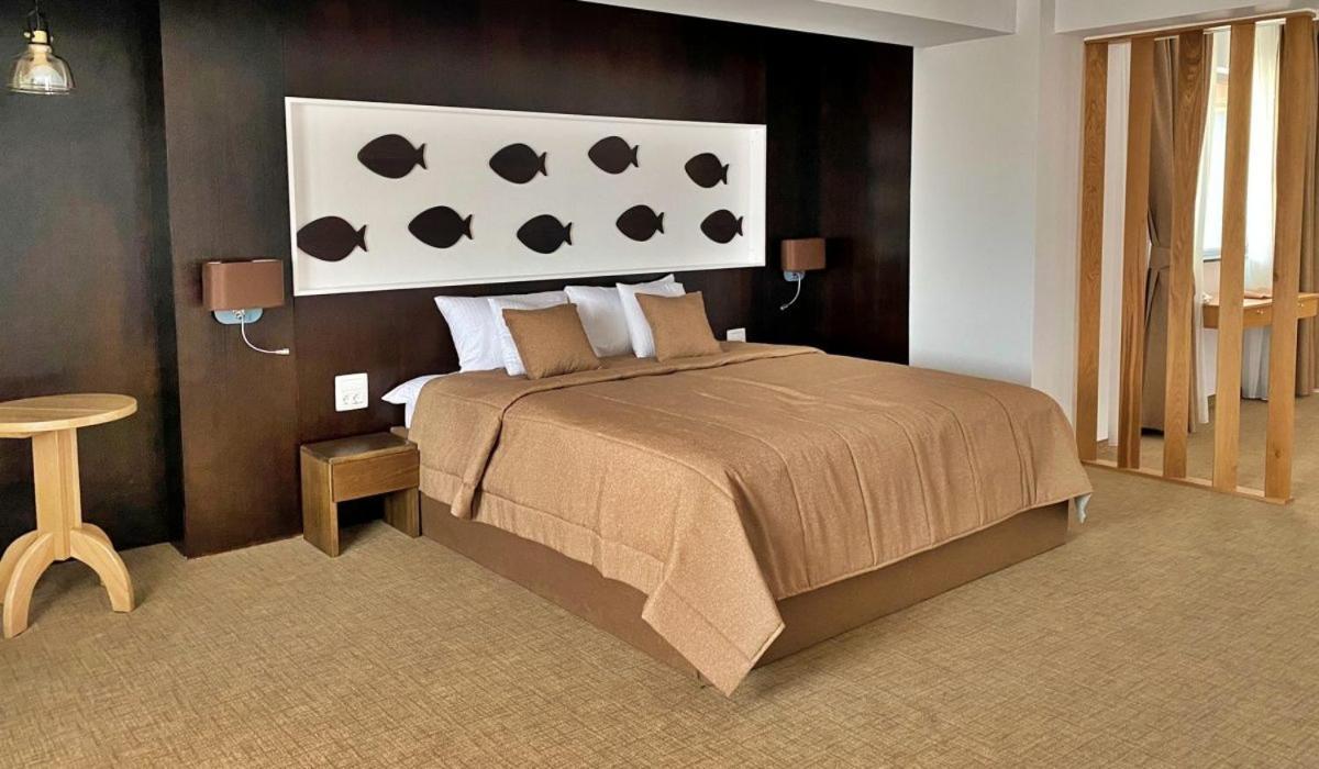 Cameră dublă Deluxe cu balcon