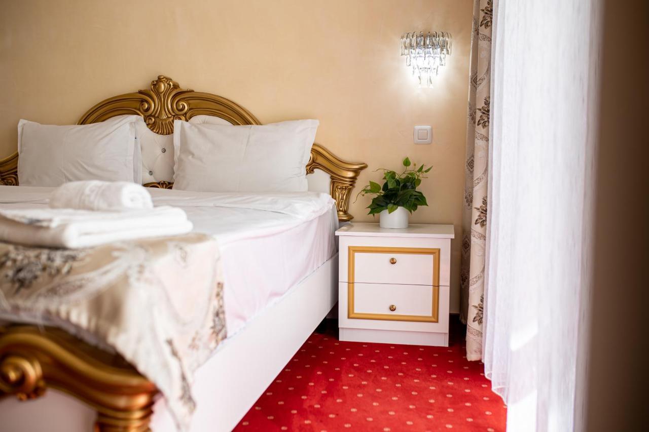 Cameră dublă cu vedere la munte