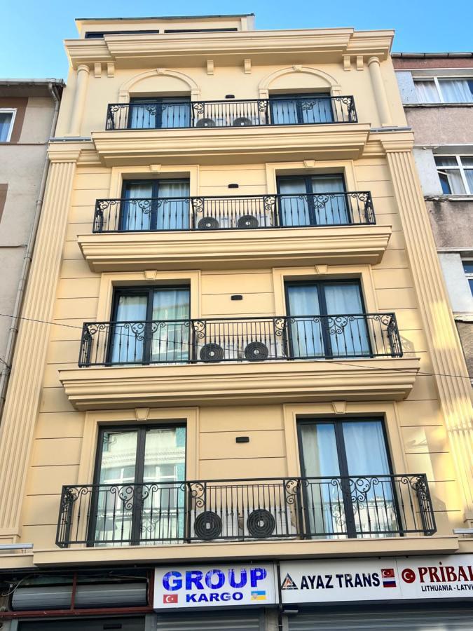 Cameră dublă Deluxe cu balcon