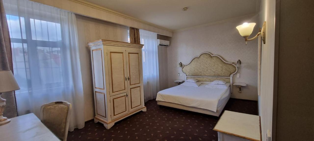 Deluxe Double Room,1498573771:JPEG