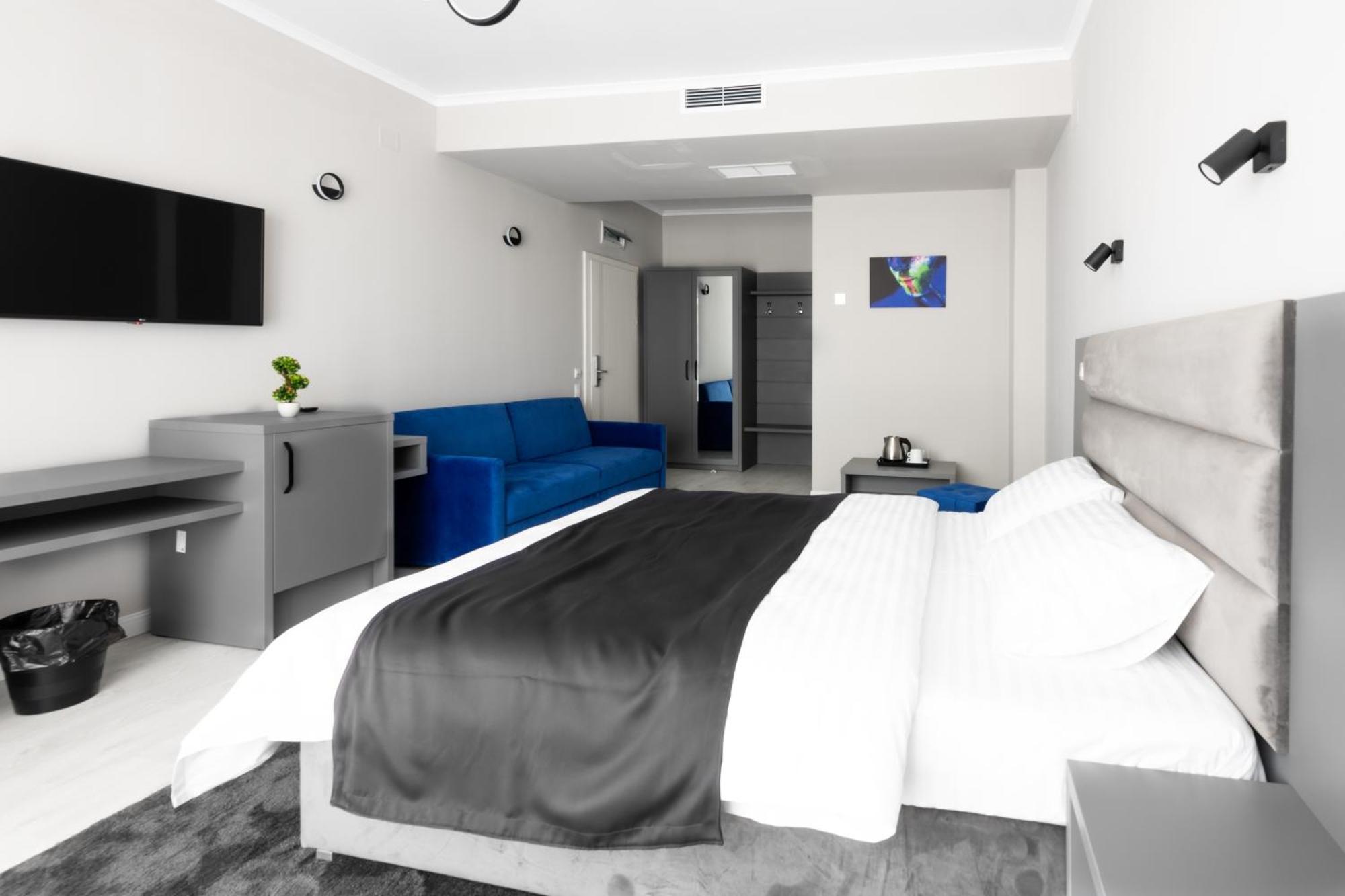 Deluxe Double Room with Bathtub and Balcony,1543596514:JPEG