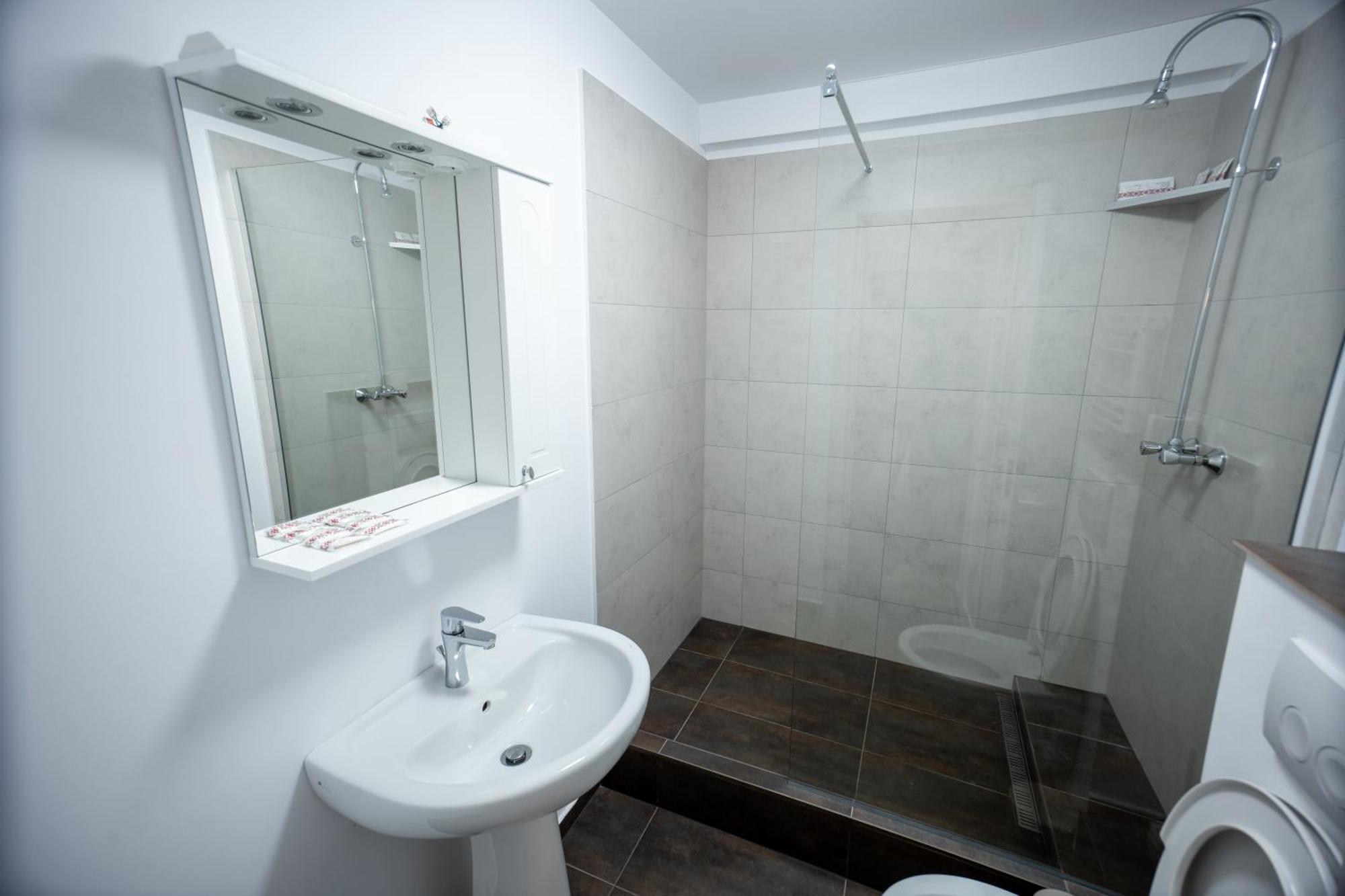 Cameră dublă sau twin cu baie privată - Anexă