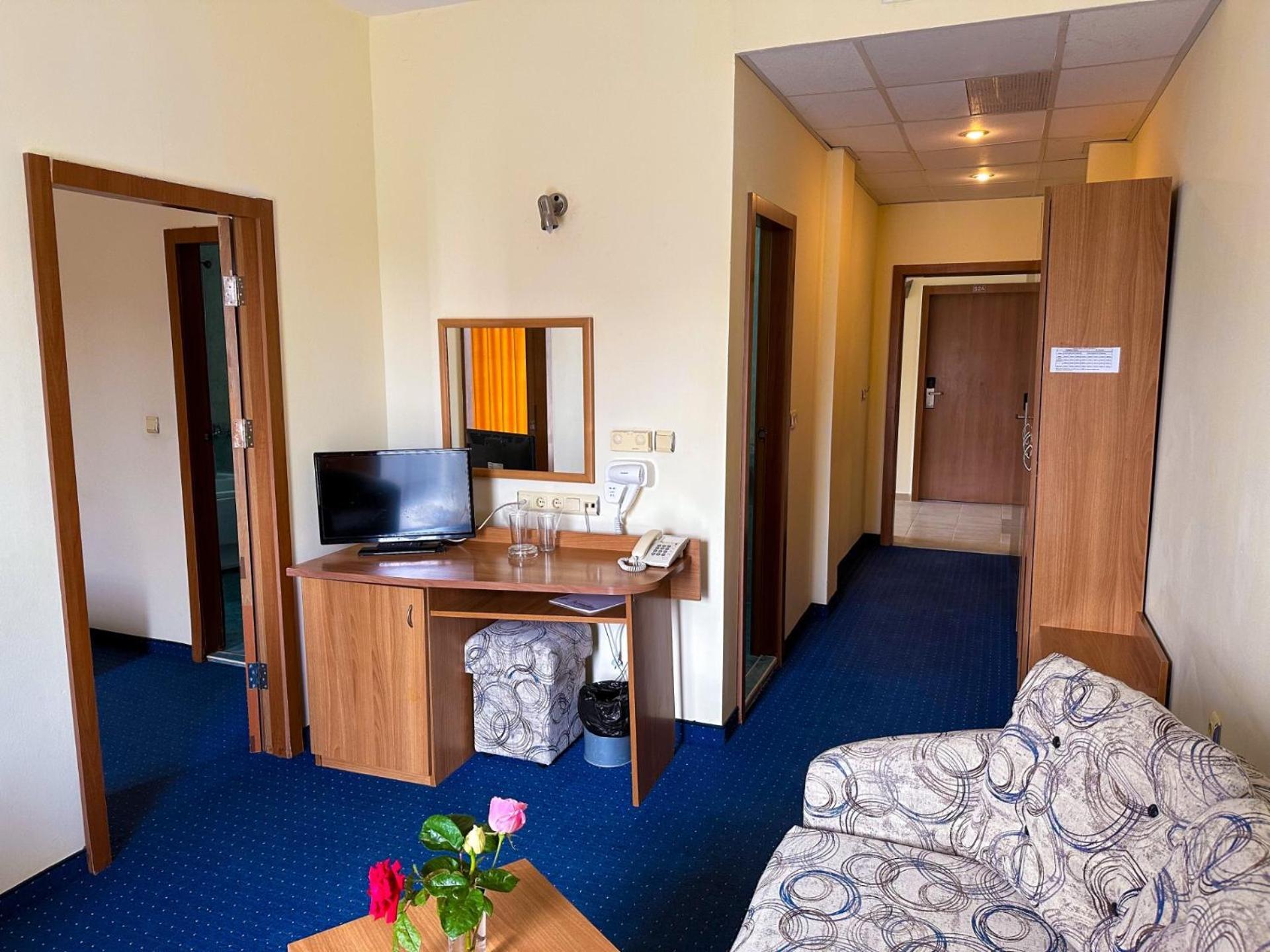 Apartament (4 adulţi)