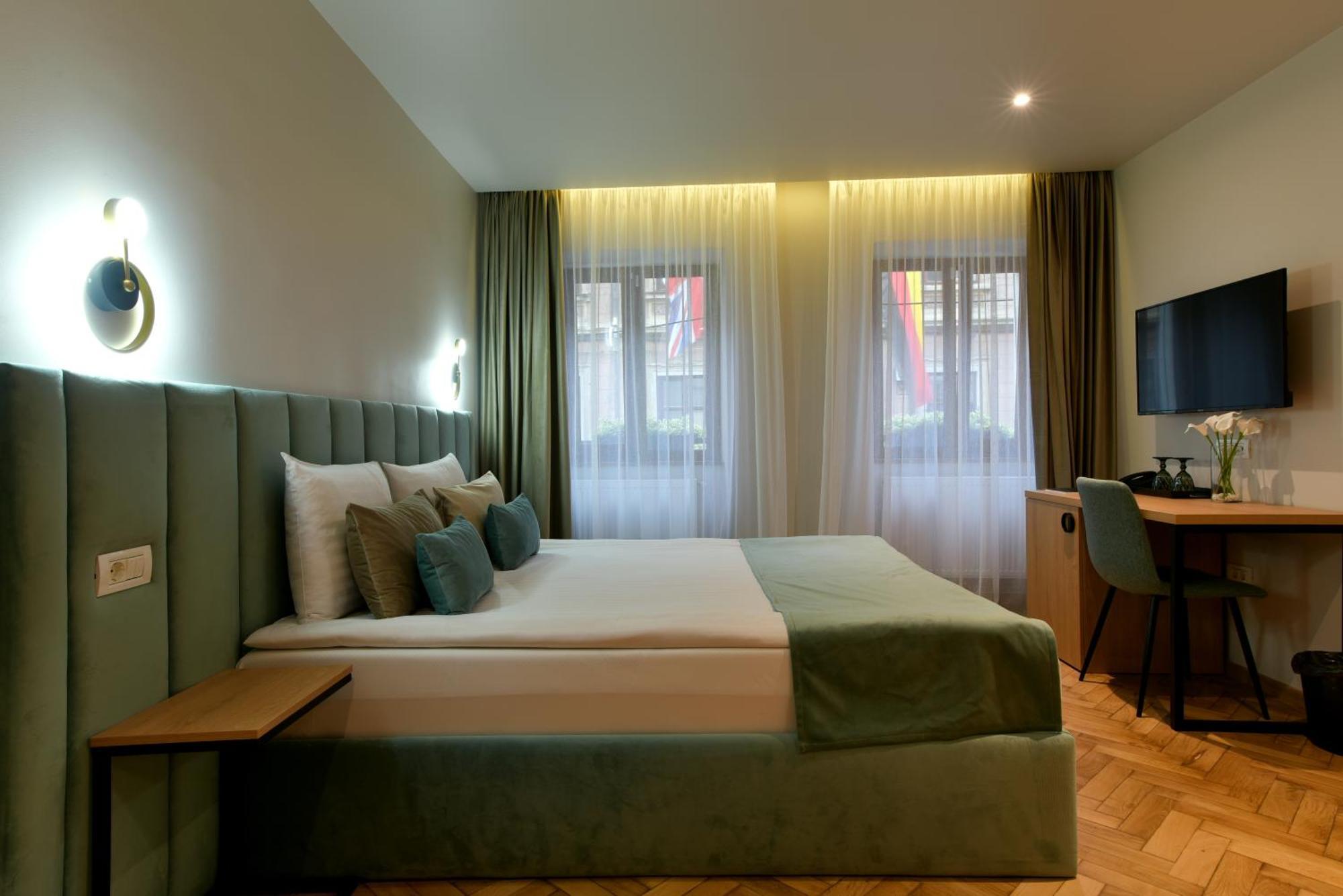 Junior Suite,1557969838:JPEG