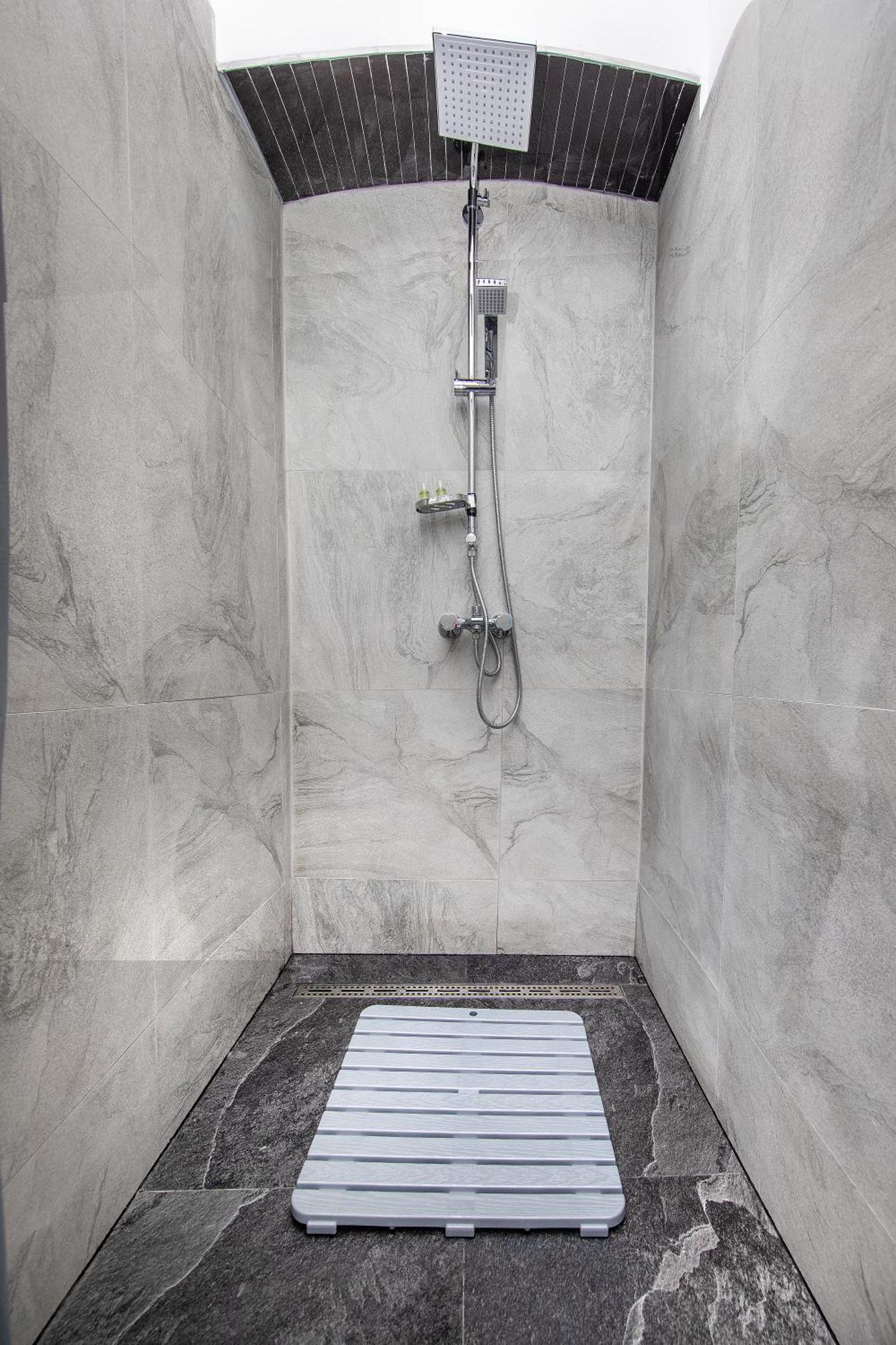 One-Bedroom Suite,1584895630:JPEG