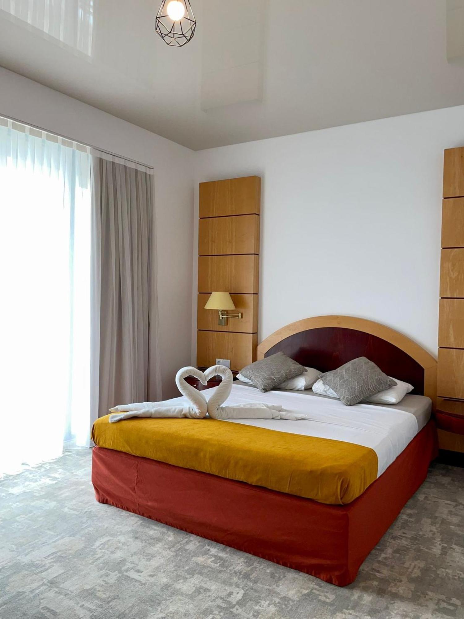 Cameră dublă Deluxe cu vedere laterală la mare