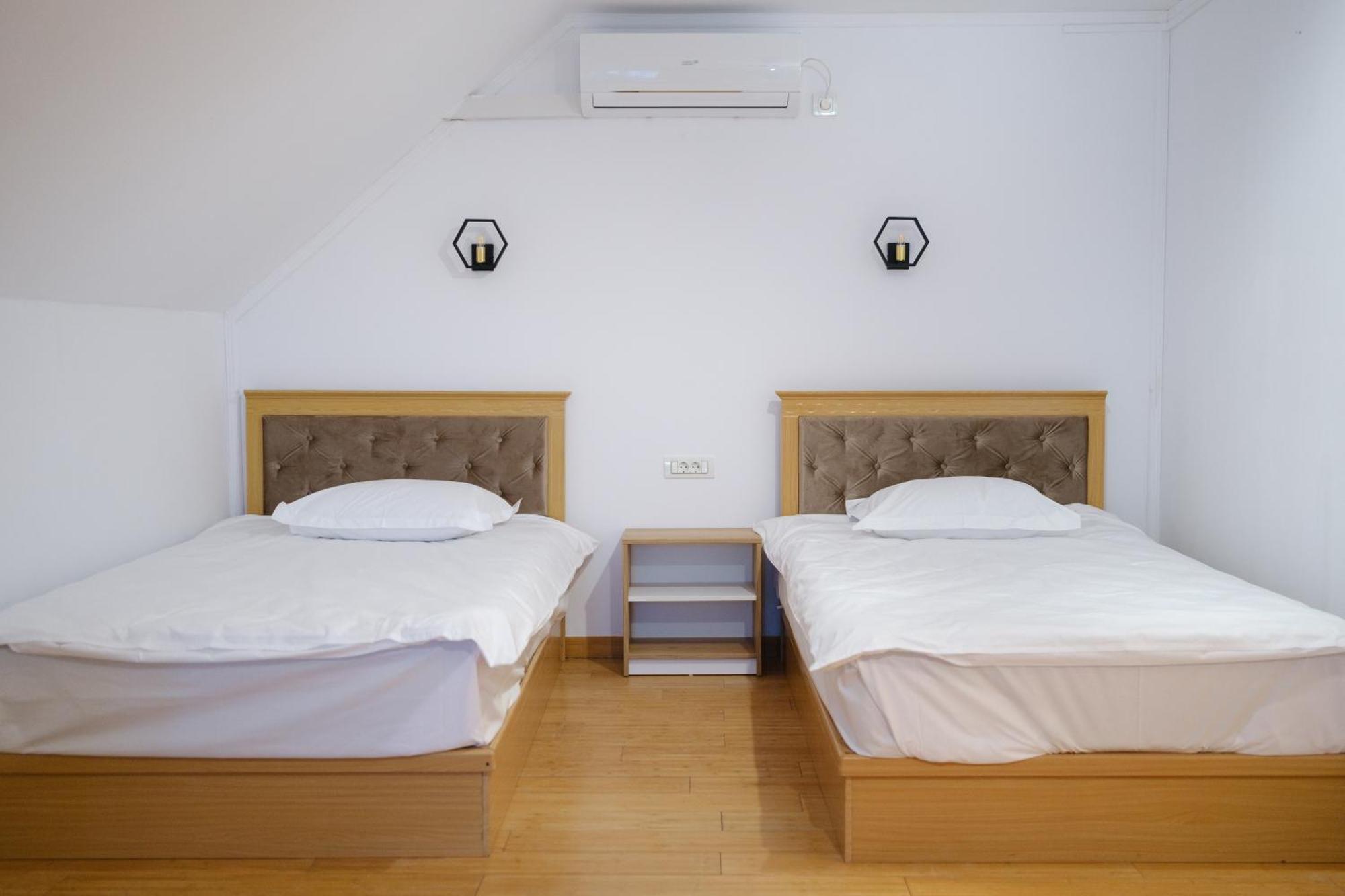 Cameră triplă cu vedere la munte