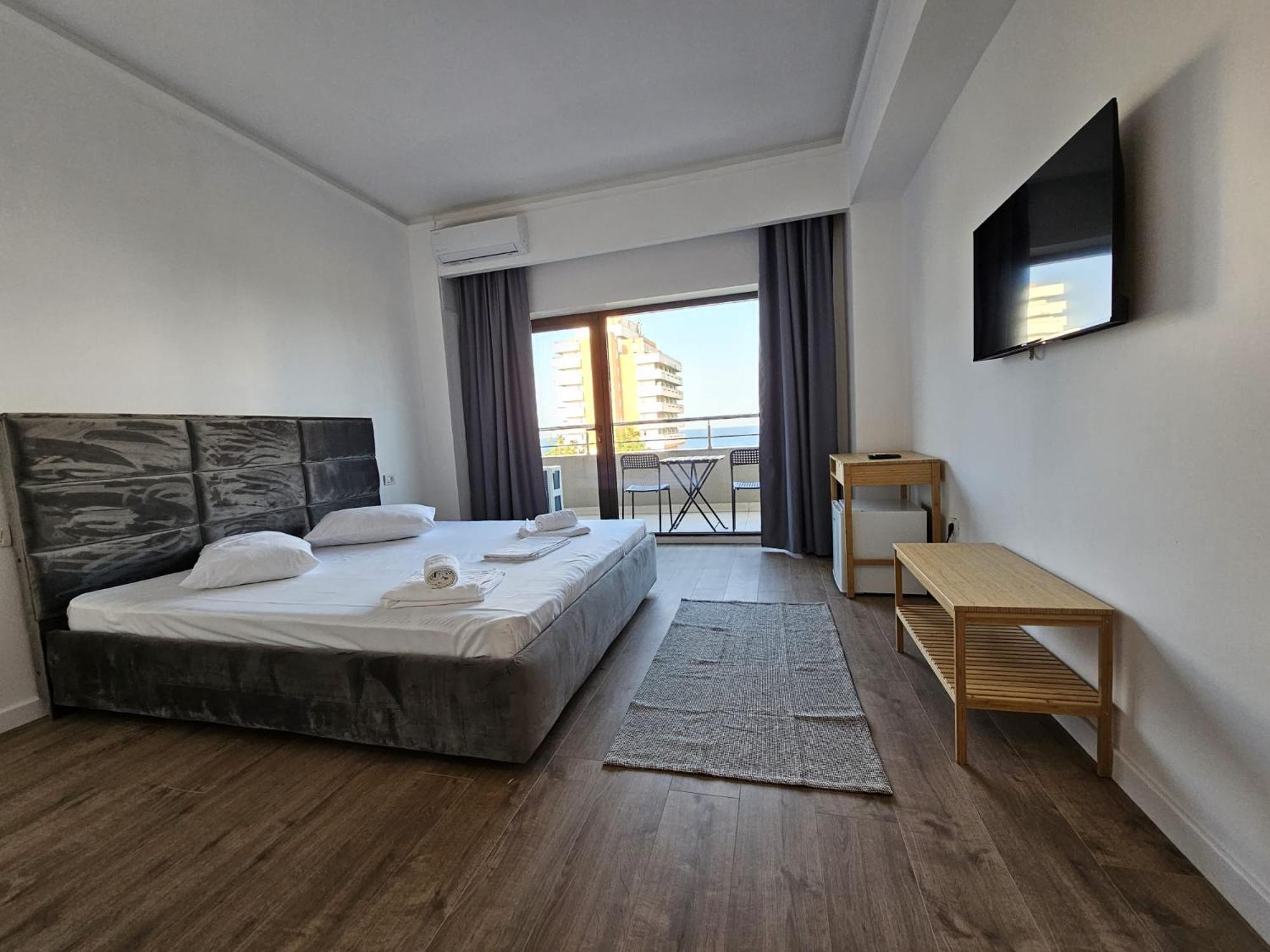 Cameră dublă cu balcon