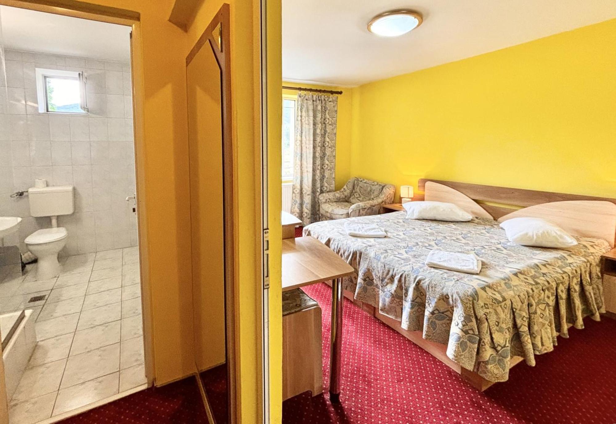 Standard Double or Twin Room,1604095970:JPEG