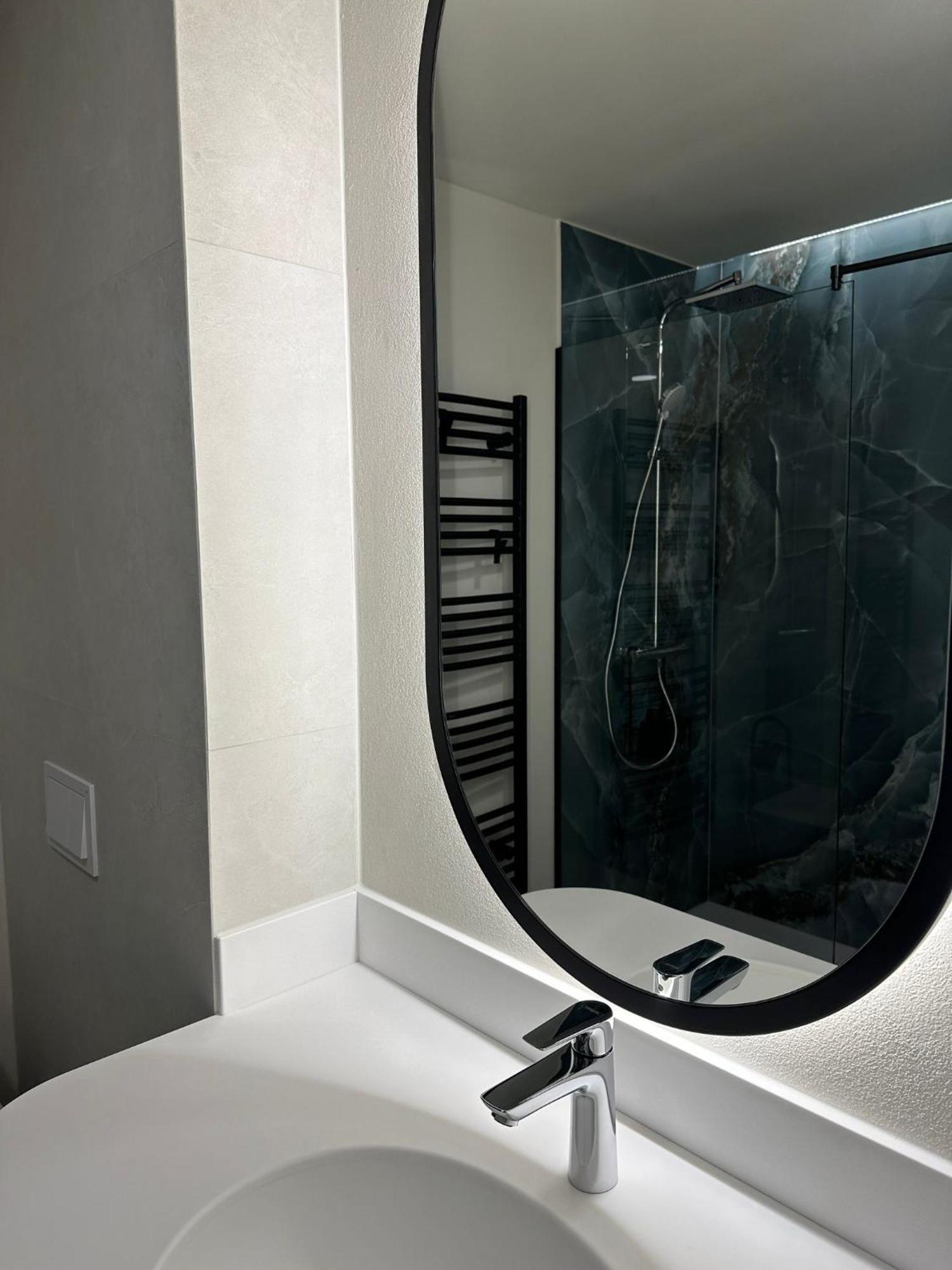 Deluxe Double Room with Balcony,1605423038:JPEG