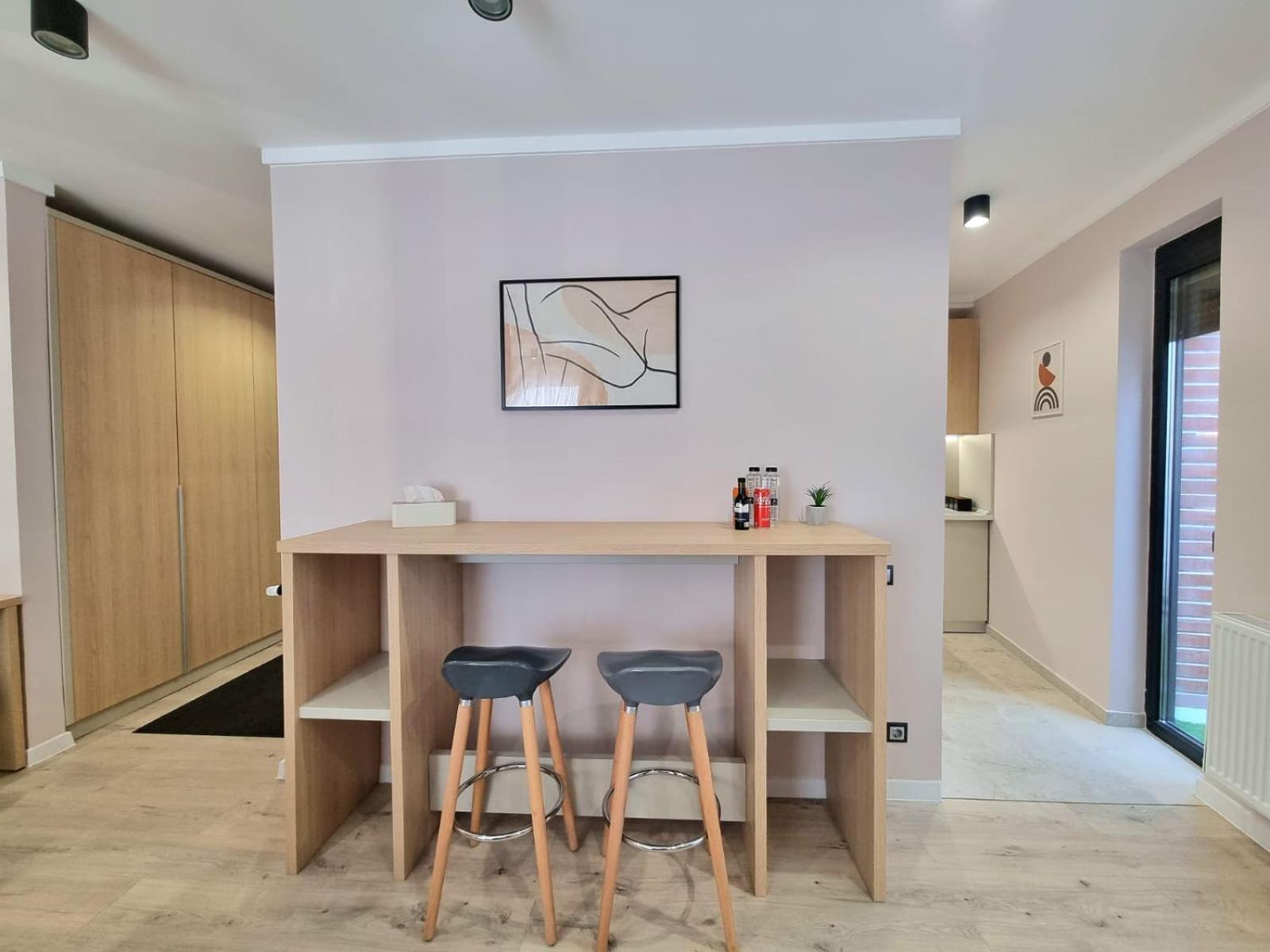 Studio with Balcony,1651853407:JPEG