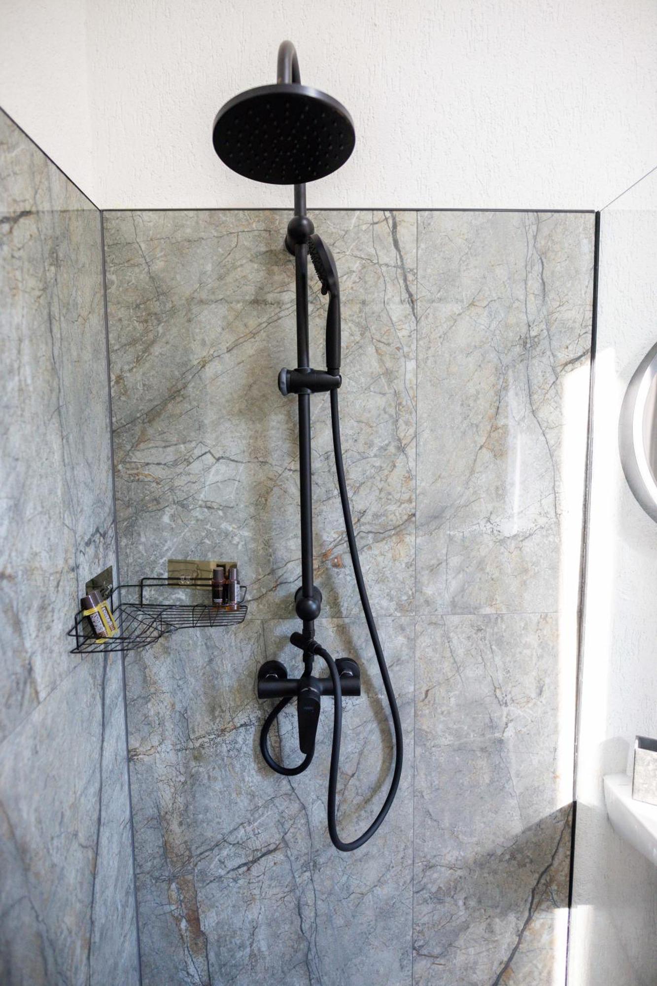 Deluxe Double Room,1735151433:JPEG