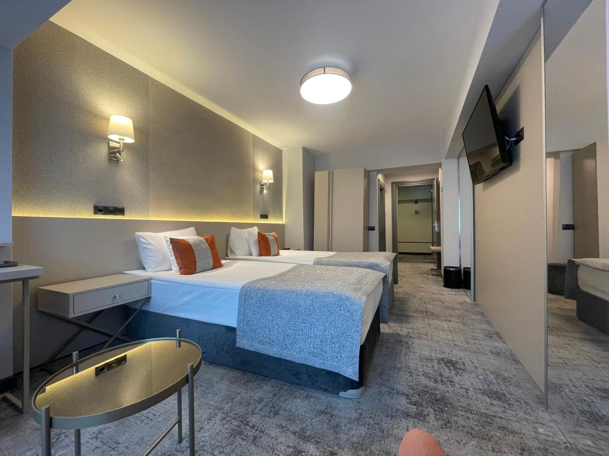 Economy Double or Twin Room,1742698734:JPEG