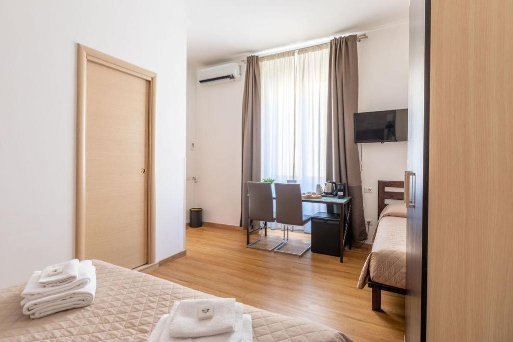 Cameră triplă