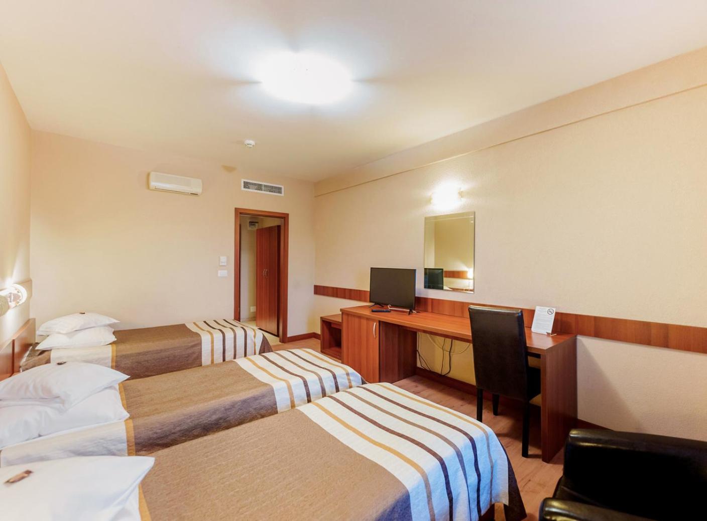 Triple Room with Balcony,1636004703:JPEG