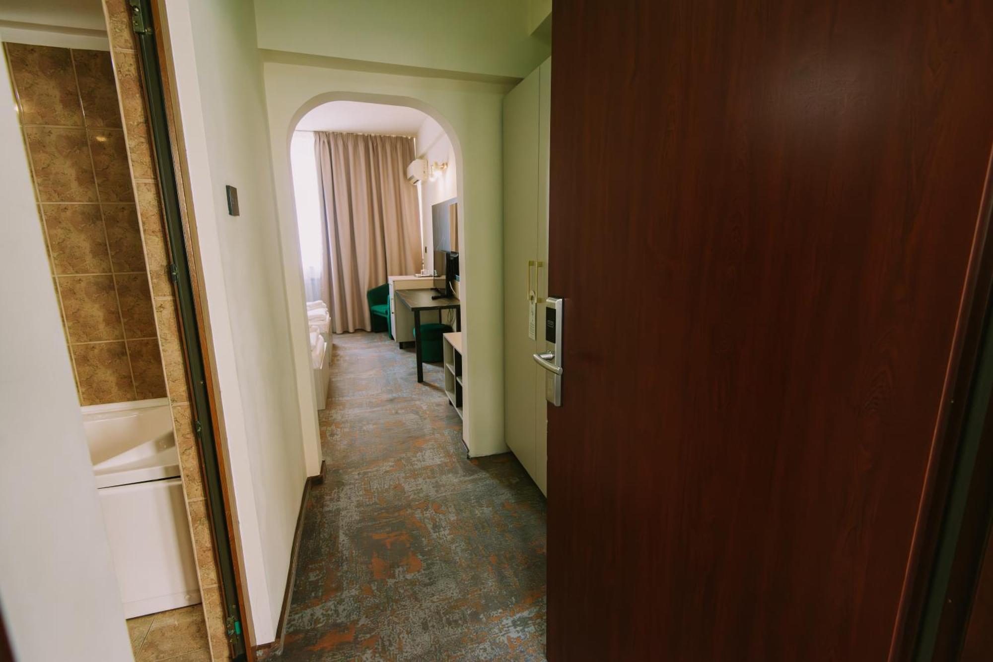 Superior Double or Twin Room,1649019735:JPEG