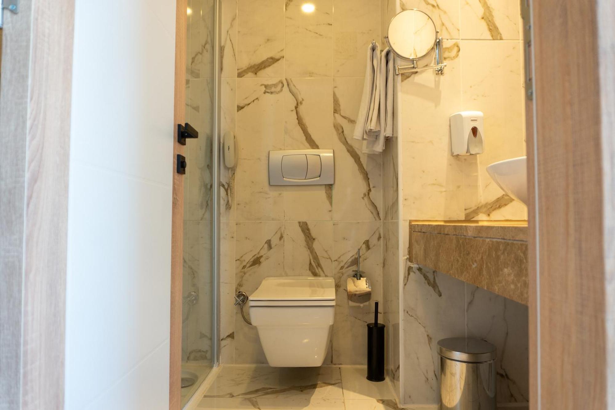 Standard Double or Twin Room,1667432533:JPEG