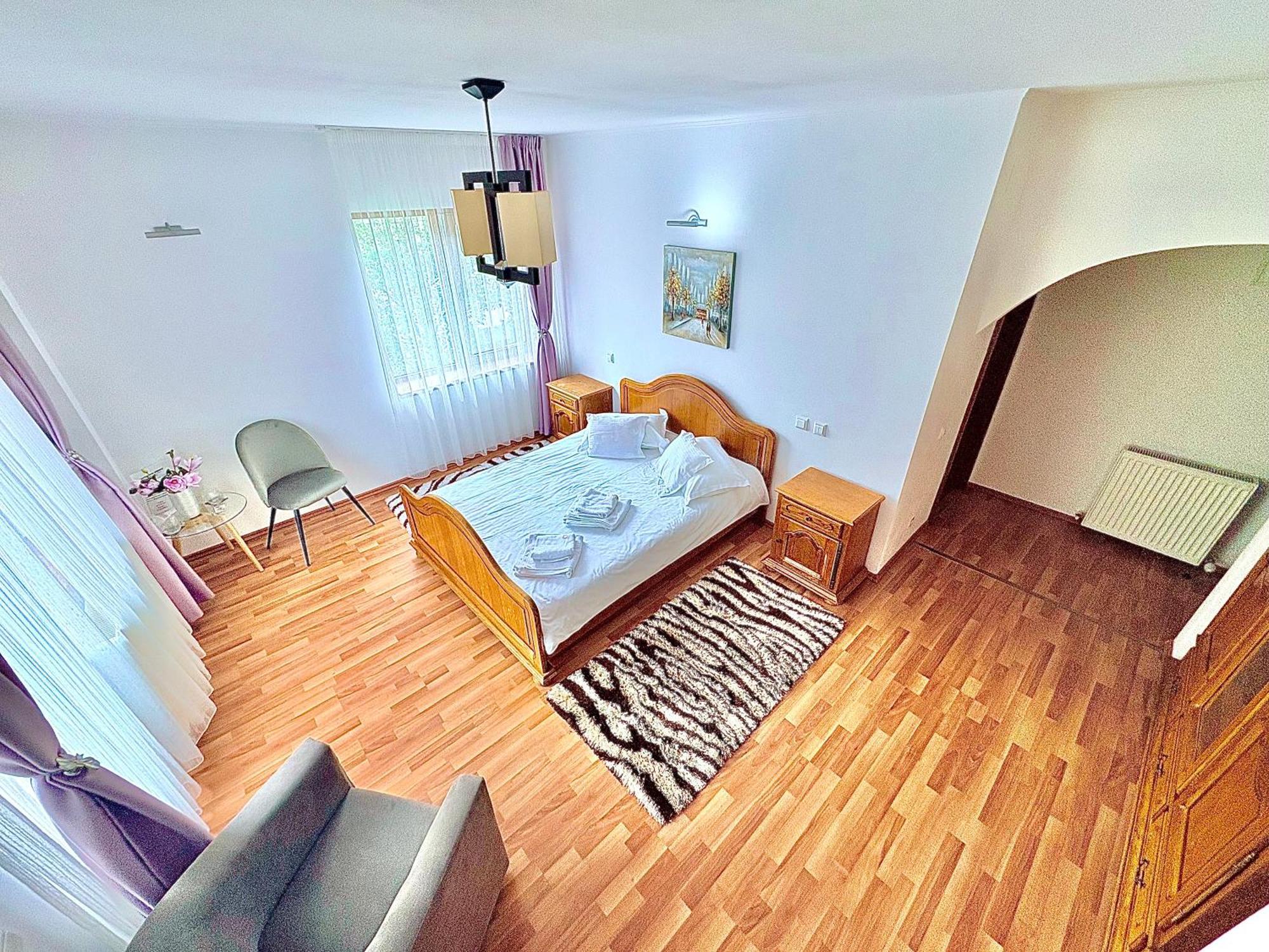 Double Room,1677866958:JPEG