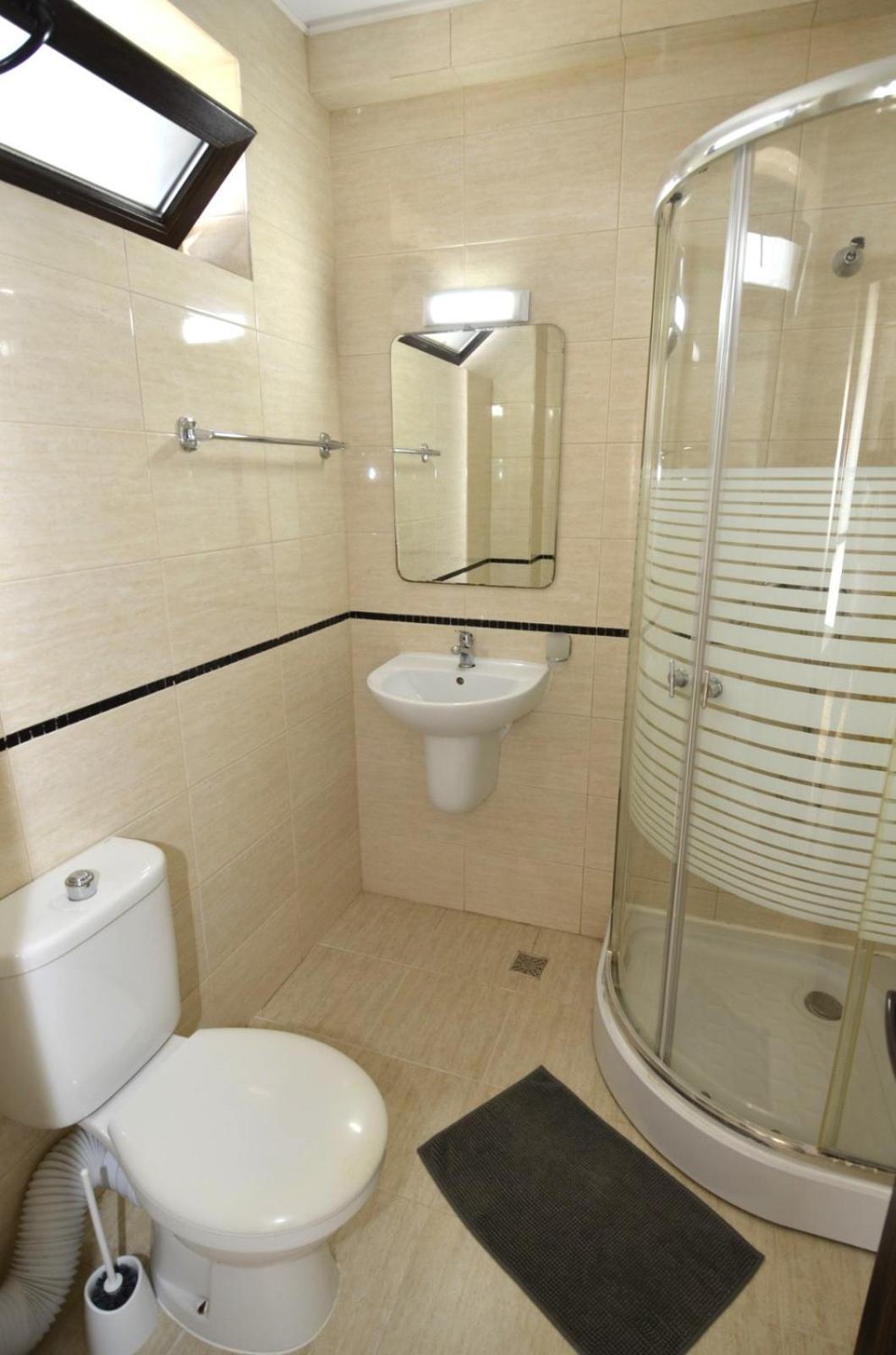 Triple Room,1679615284:JPEG