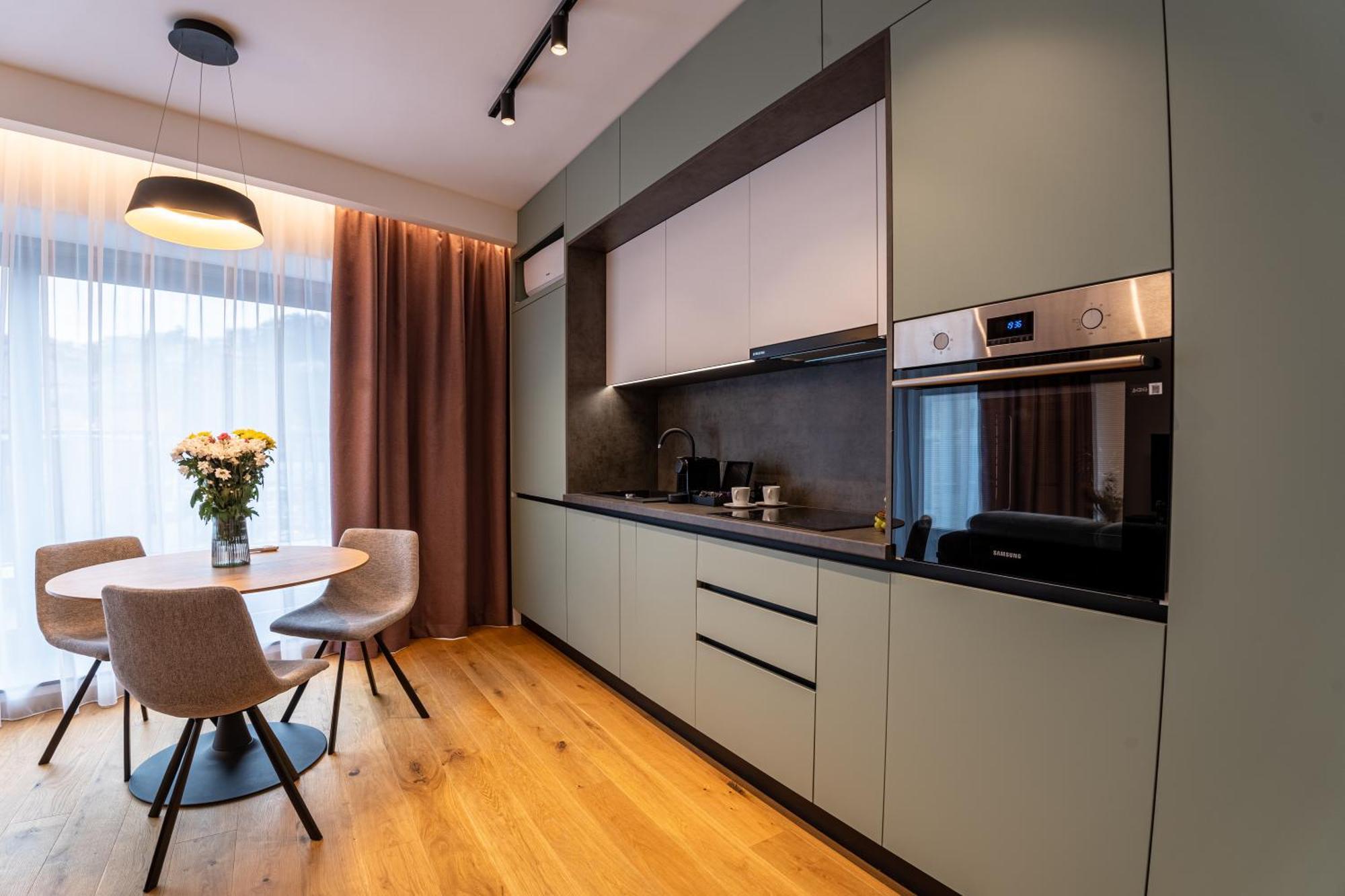 Superior Studio,1710808647:JPEG