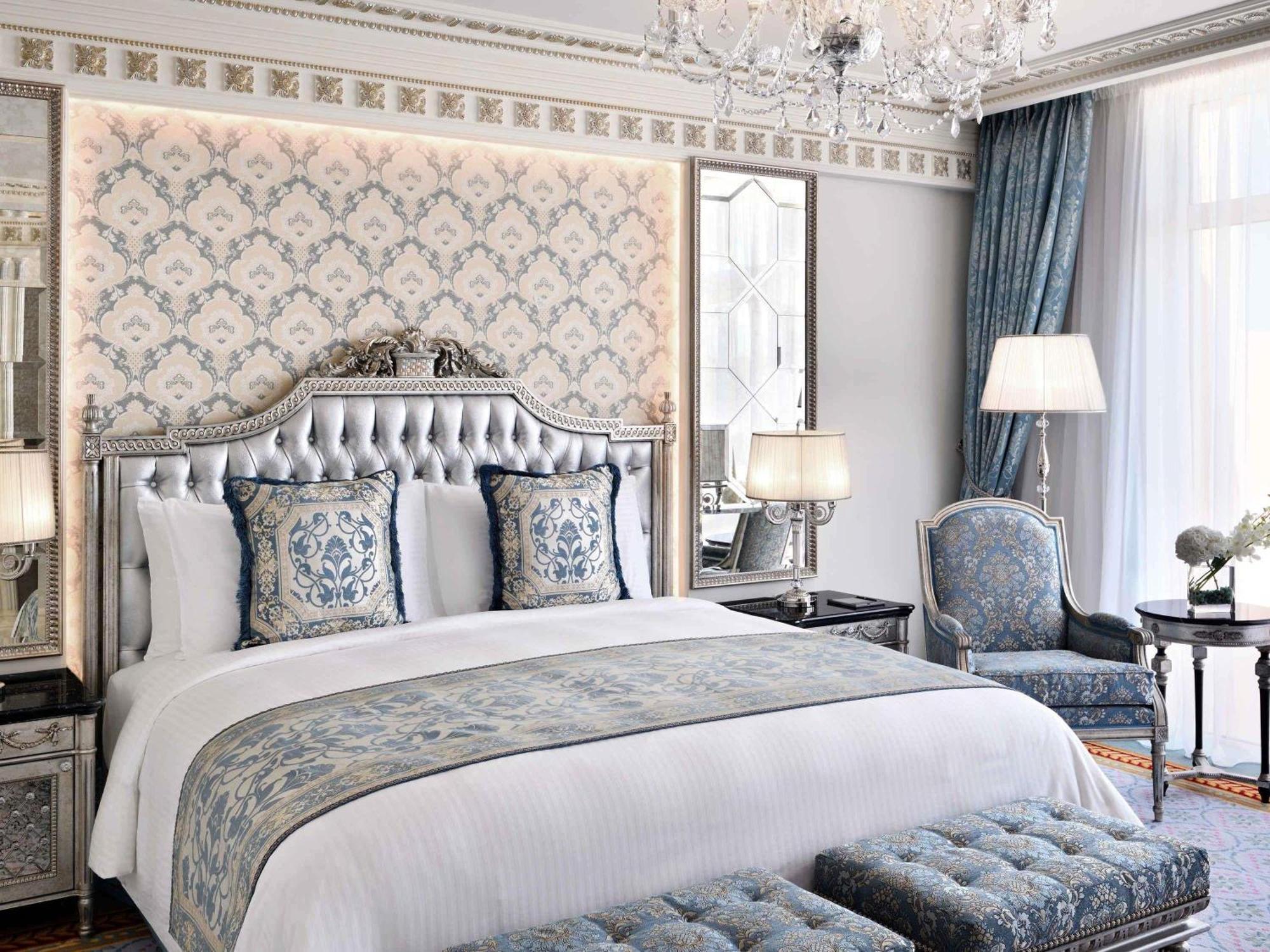 Suită Signature Suite cu balcon, vedere la palmieri și acces la lounge