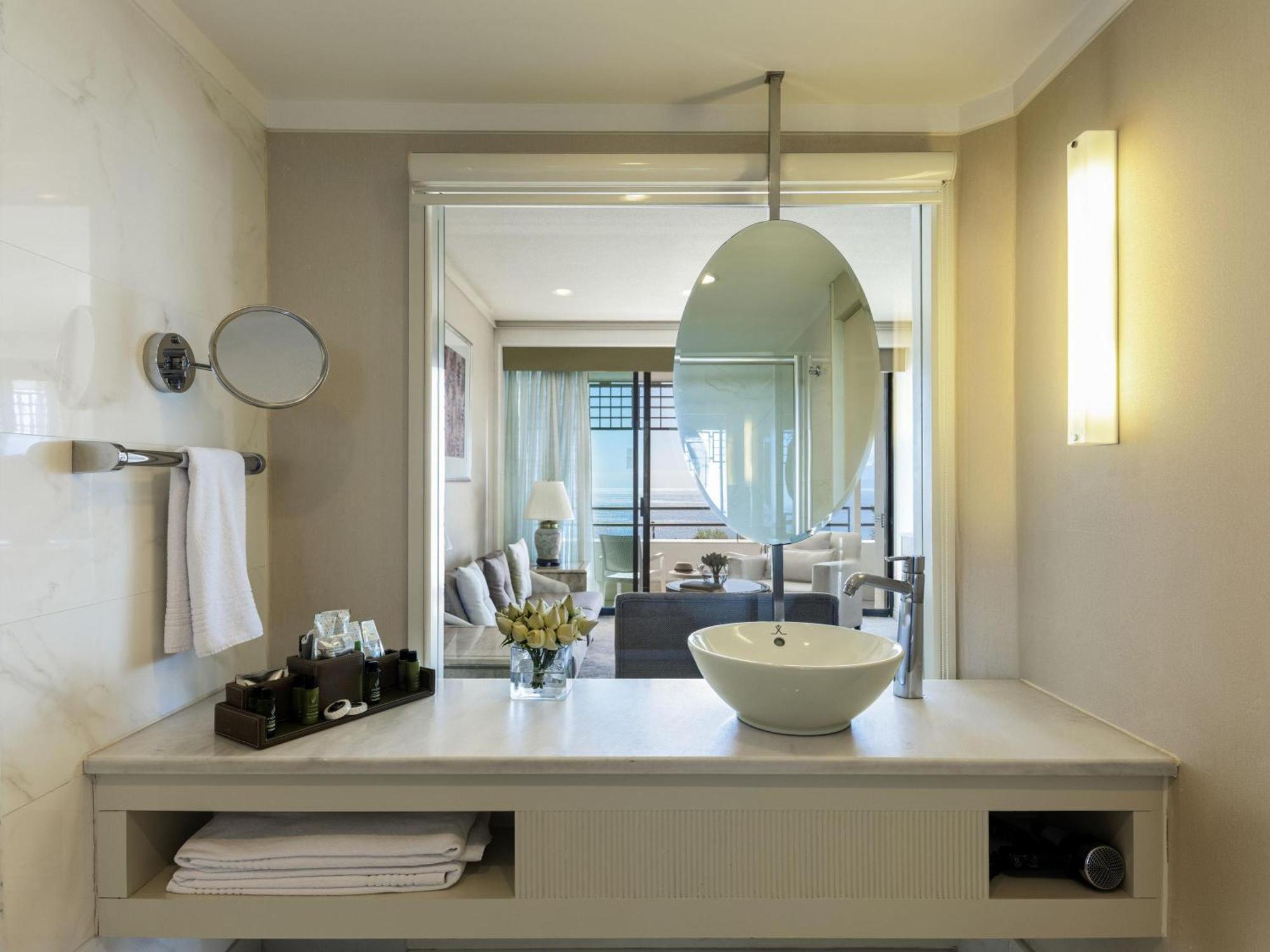Standard King Room with Side Sea View