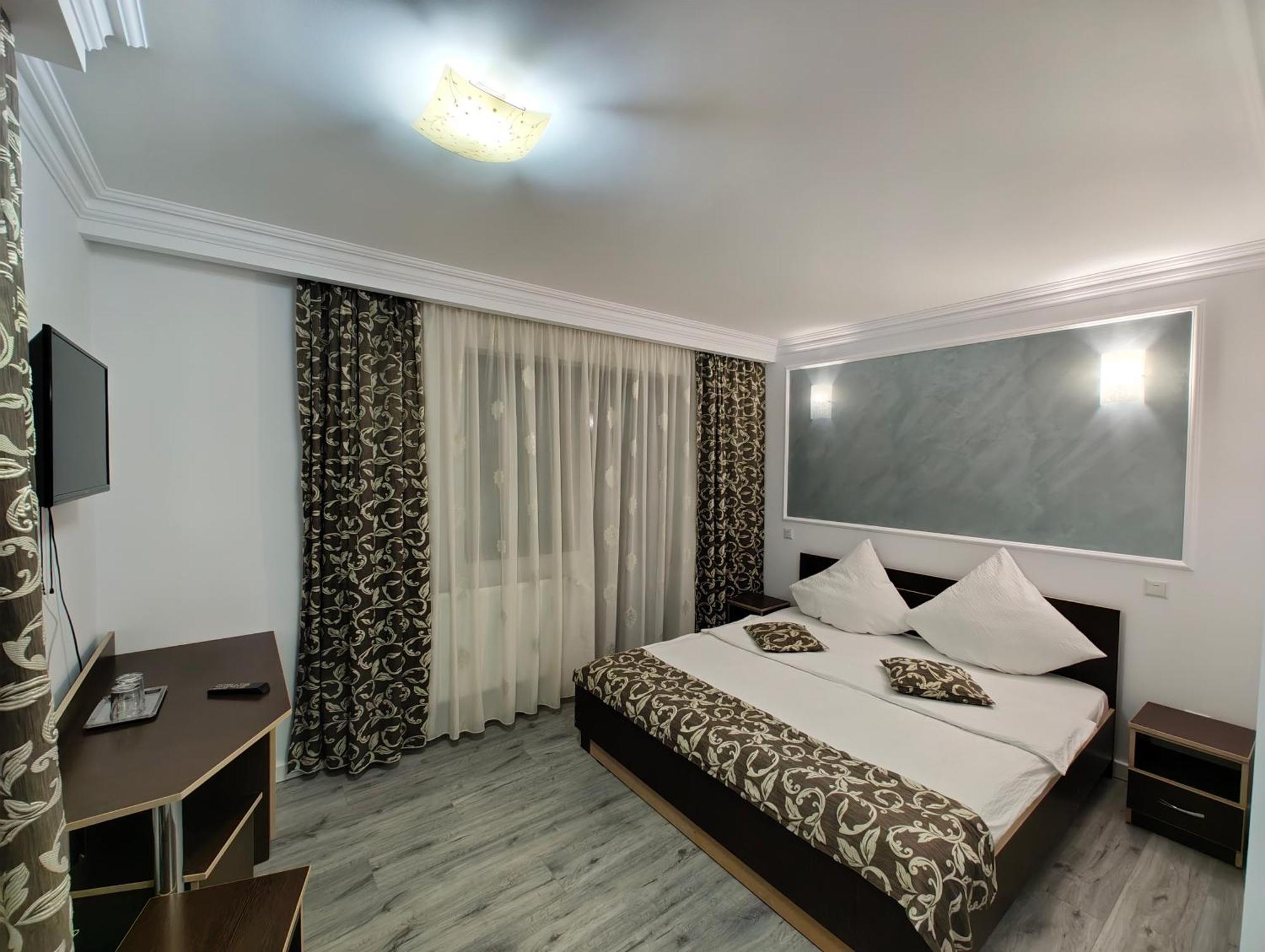 Double Room,1742791480:JPEG